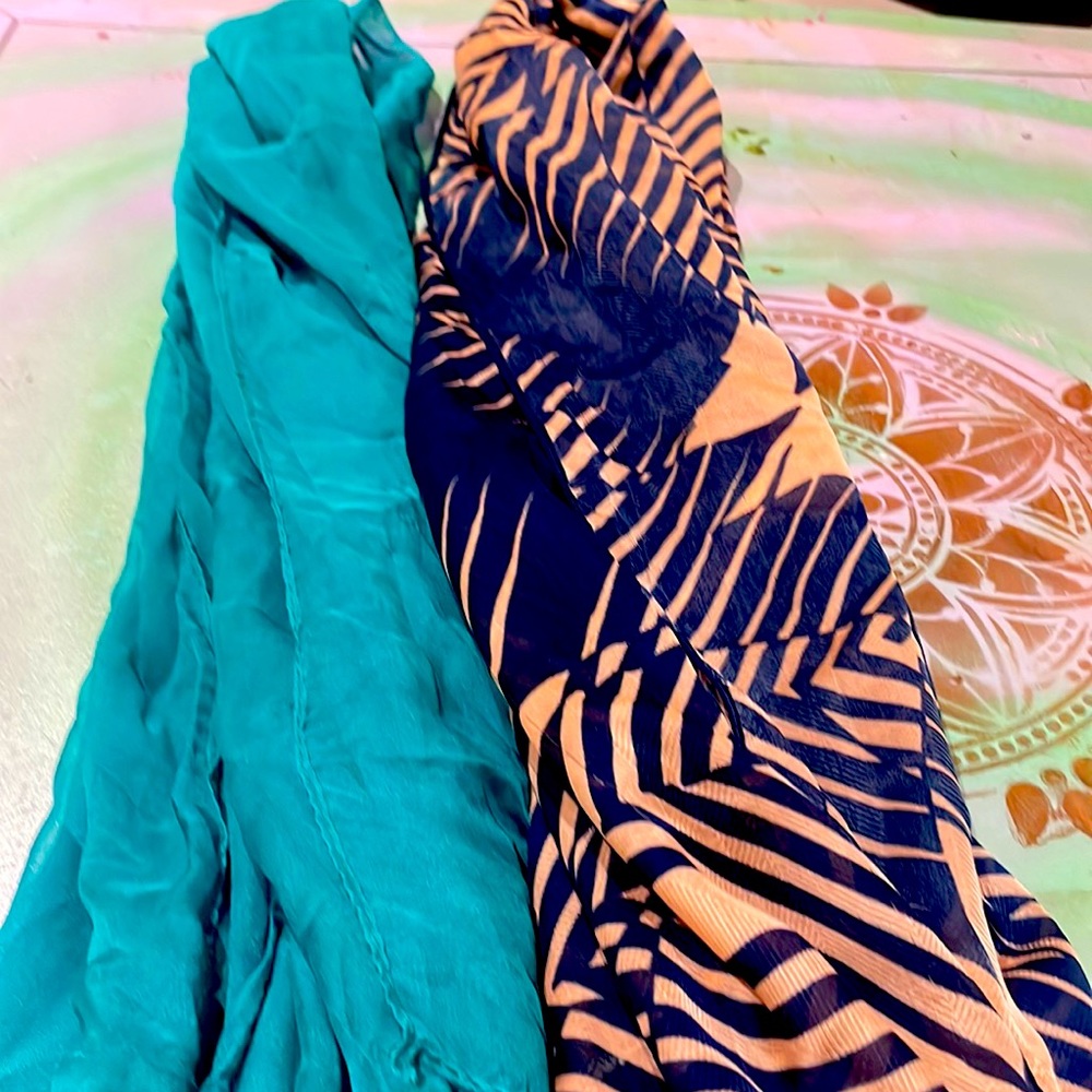 Set of 2 colorful lightweight scarves